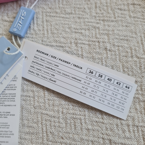 She strapless bikini blue, pink & yellow, reversible size 8 Y2K vibes - Picture 11 of 12